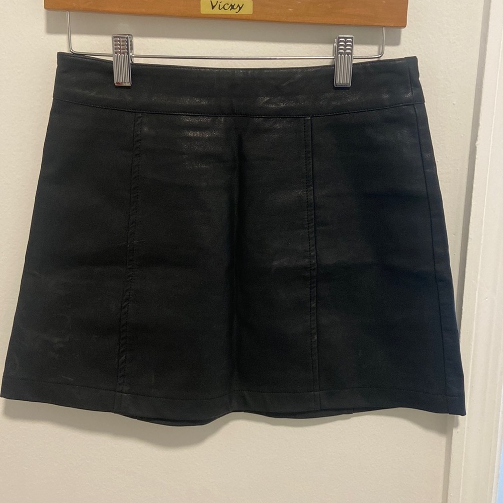 Forever 21 black skirt